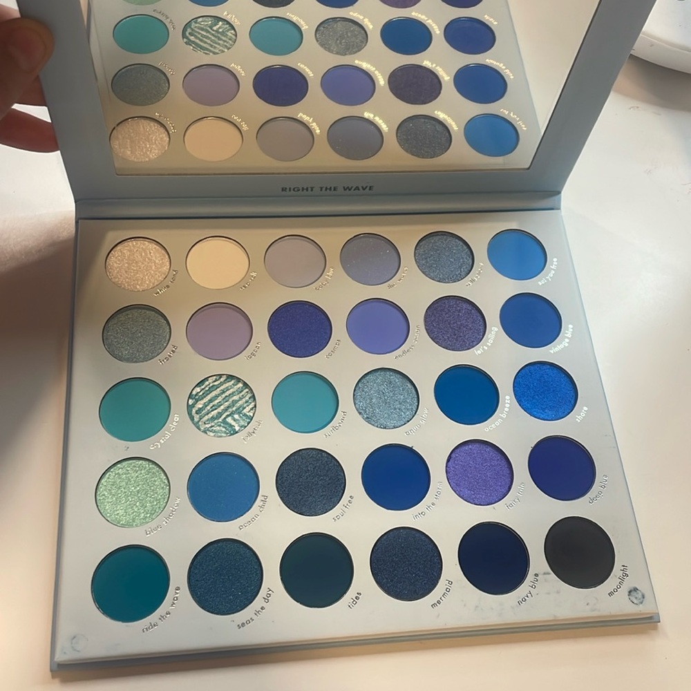 Kara beauty blue